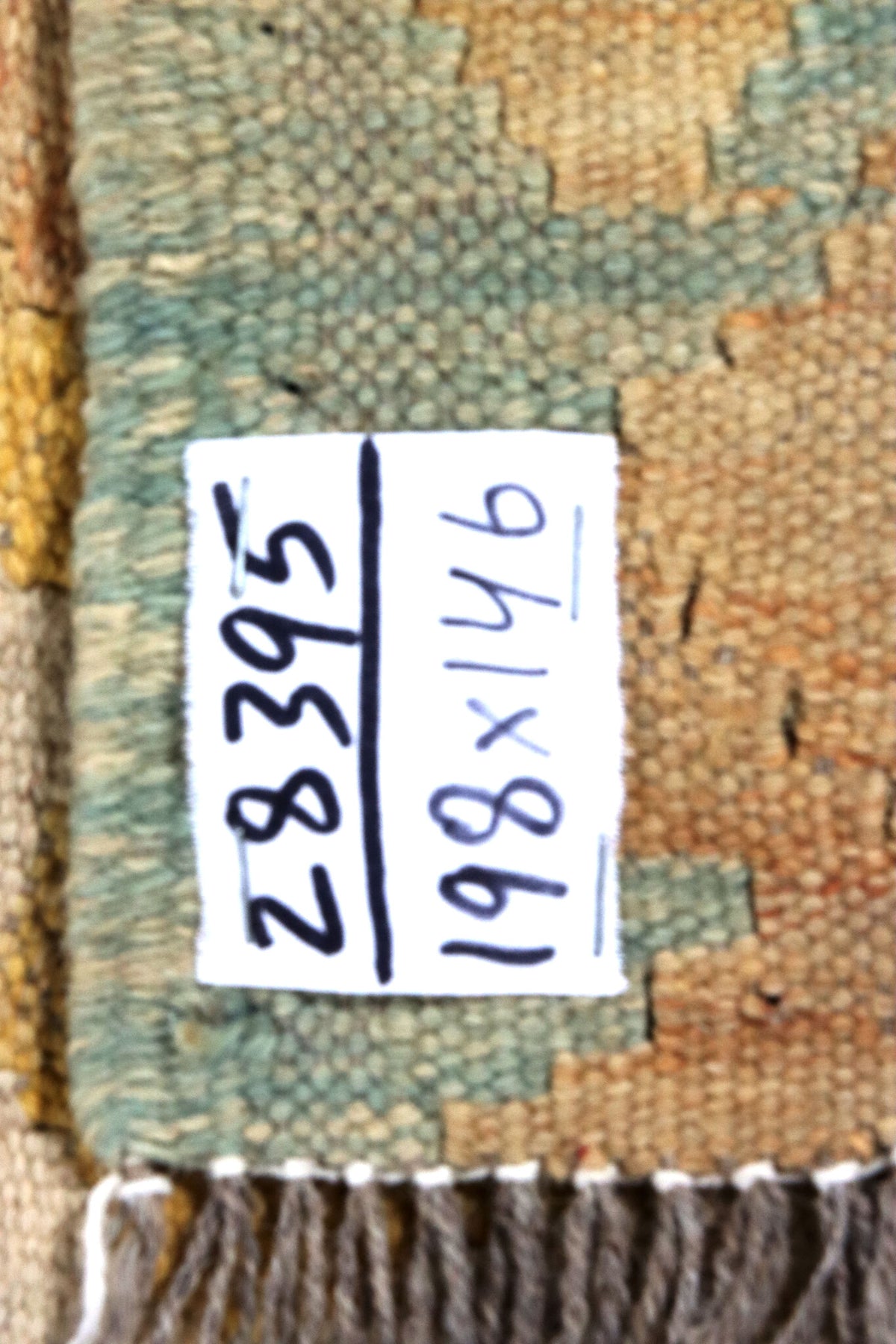 Green Kilim Rug with Light Jagged Diamonds, 198 × 146 cm — view 7