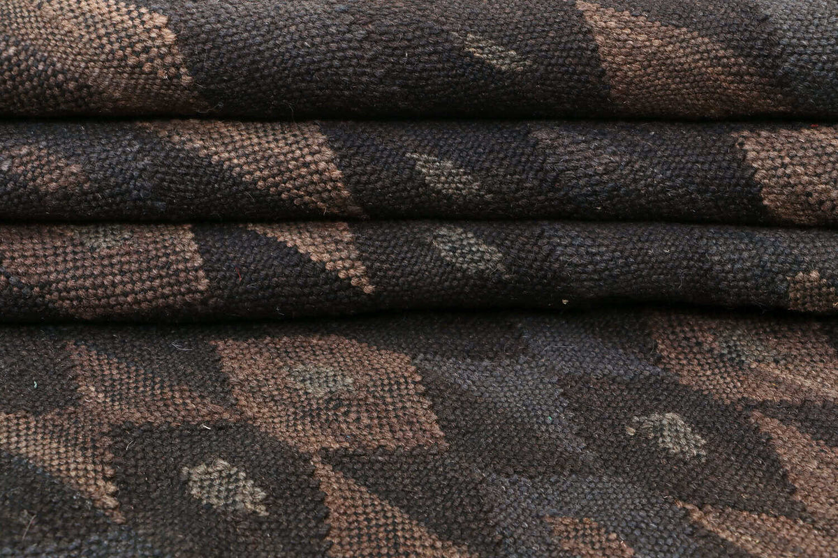 Dark Diagonal Diamond Kilim Rug, 185 × 138 cm — view 5