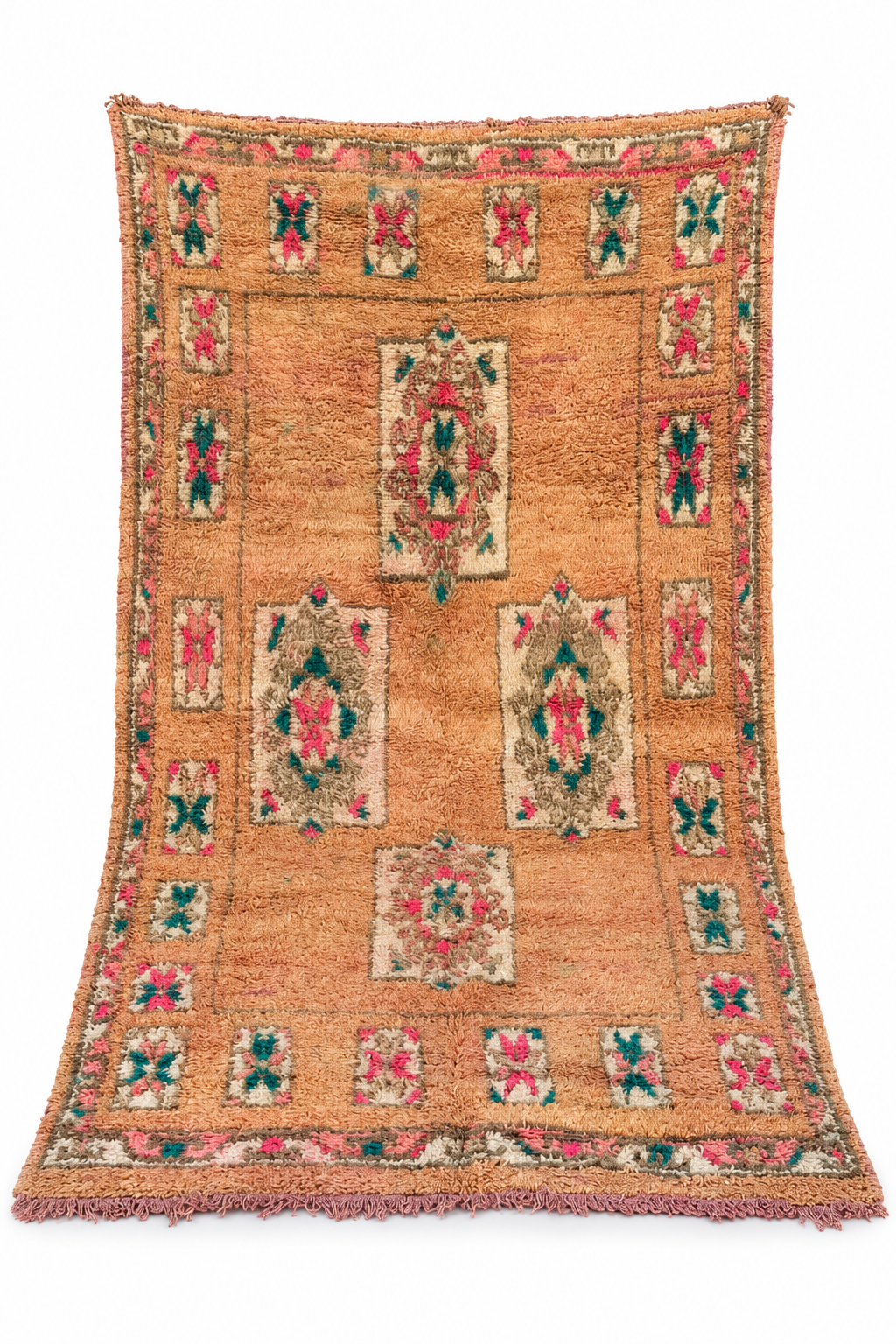 Vintage Teppich Beige mit bunten Symbolreihen – 356 × 180 cm – weitere Ansicht mit natürlichem Fall, anhand des Originalfotos aufbereitet.