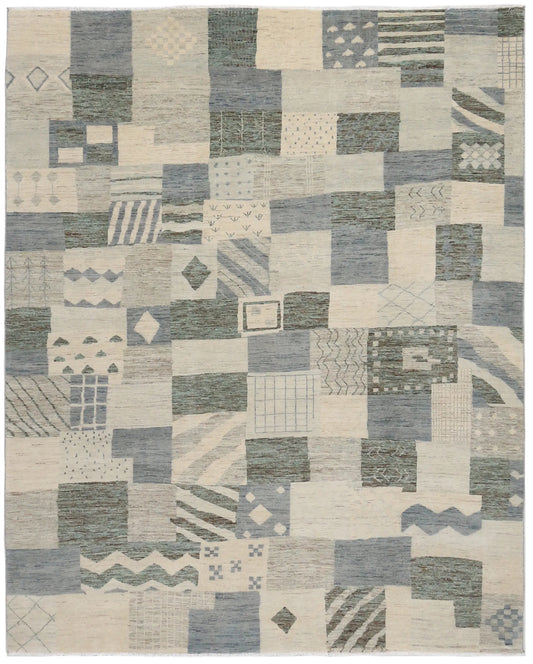 Grauer Orientteppich mit grafischen Feldern, 307 × 245 cm – Gesamtansicht