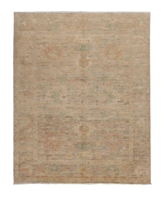 Sandfarbener Orientteppich mit dezenten Blüten, 303 × 248 cm – Gesamtansicht