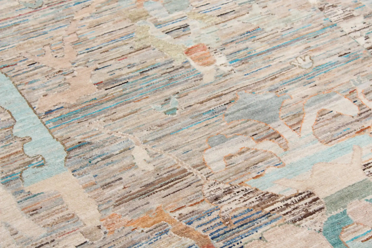 Bunter Orientteppich mit abstrakten Blüten auf Hellblau, 316 × 240 cm – Ansicht 5 des handgeknüpften Wollteppichs