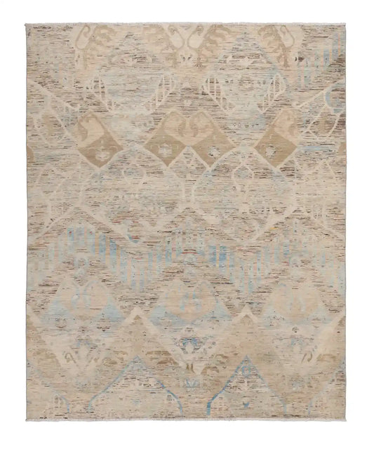Heller Orientteppich mit großen Rauten in Beige und Blau, 295 × 243 cm – Gesamtansicht