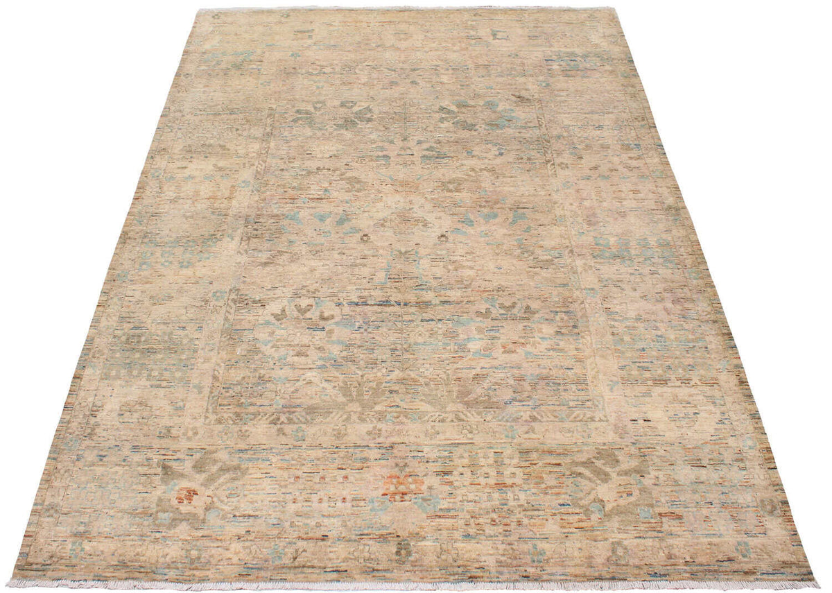 Heller Orientteppich mit Blüten in Creme und Pastellblau, 302 × 250 cm – weitere Ansicht 4