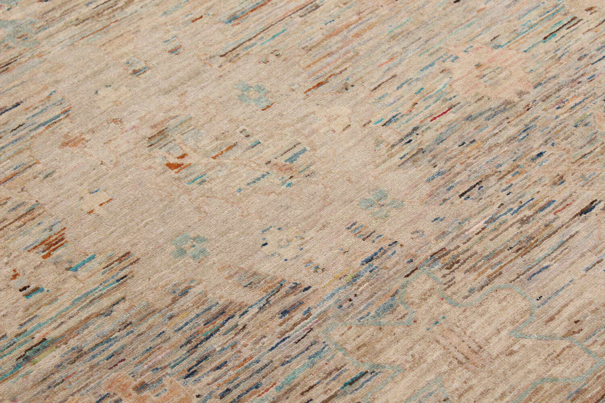 Orientteppich in Sandbeige mit großen pastellblauen Blüten, 302 × 250 cm – weitere Ansicht 4