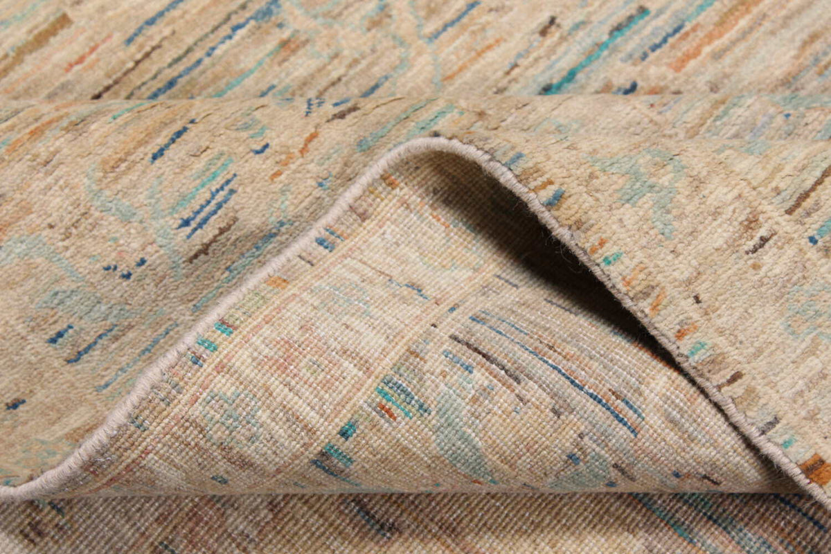 Orientteppich in Sandbeige mit großen pastellblauen Blüten, 302 × 250 cm – weitere Ansicht 8