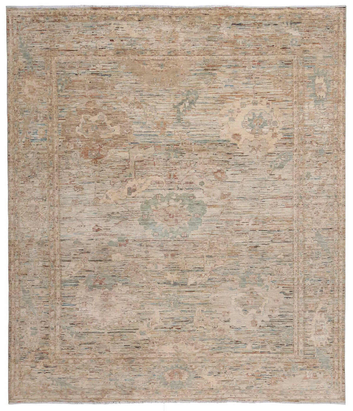 Orientteppich mit mintgrünen Rosetten auf Beige, 293 × 250 cm, Gesamtansicht