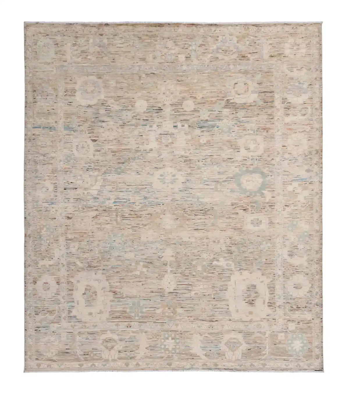 Cremegrauer Orientteppich mit großen Blüten, 293 × 250 cm – Gesamtansicht