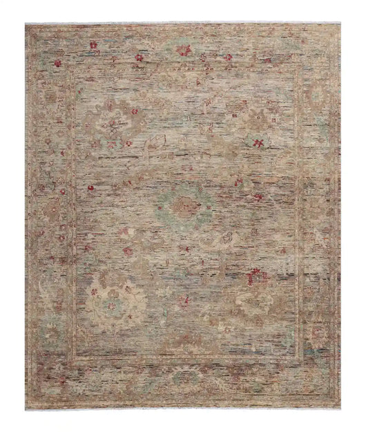Grauer Wollteppich mit kleinen roten Blumen, 293 × 245 cm – Gesamtansicht