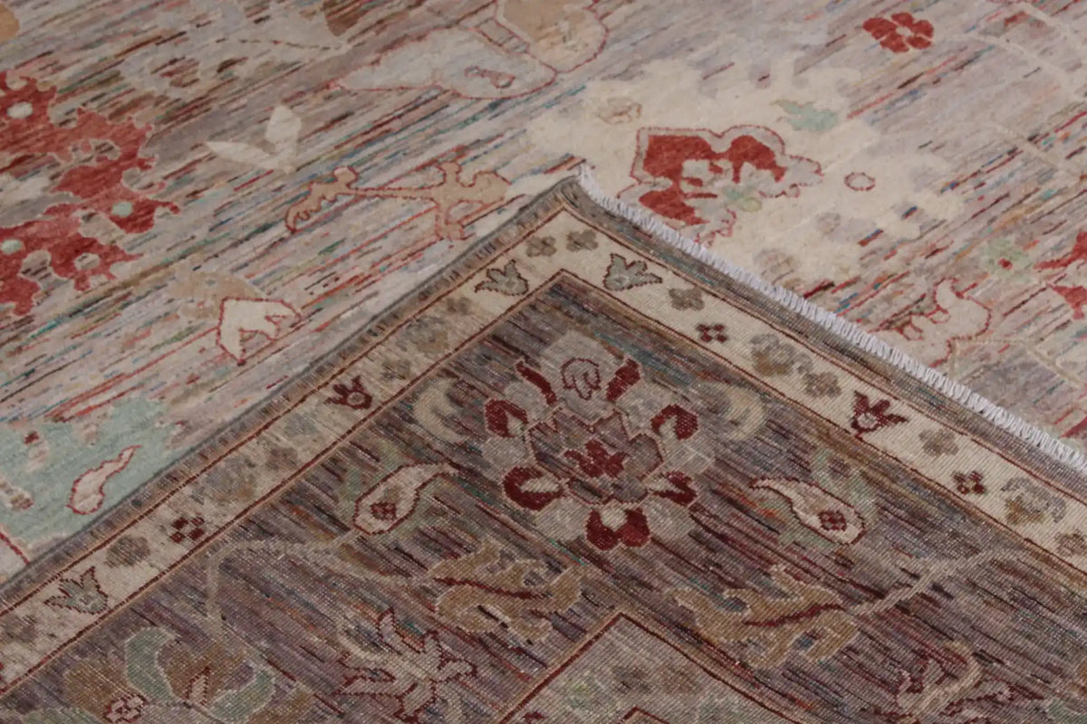 Orientteppich in Rot und Grau mit großen Blüten, 343 × 254 cm – Ansicht 7 des handgeknüpften Wollteppichs