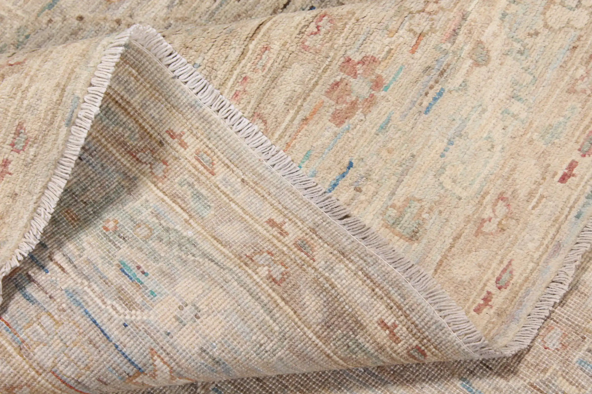 Light Wool Rug with Beige Floral Detail, 286 × 240 cm, view 5.