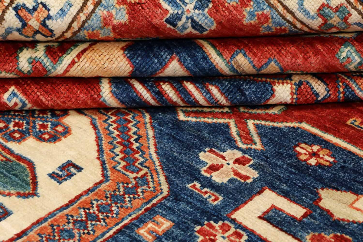 Super-Kazak-Teppich in Rot mit drei blauen Medaillons, 310 × 248 cm – weitere Ansicht 5