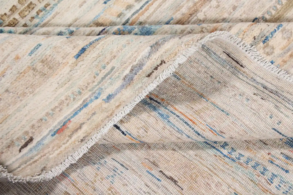 Cremefarbener Berjasta-Teppich mit blauen Querlinien, 360 × 260 cm – Ansicht 6 des handgeknüpften Wollteppichs