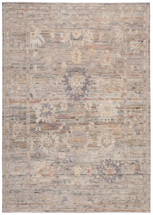 Grauer Orientteppich mit cremefarbenem Blütenfeld, 356 × 258 cm – Gesamtansicht