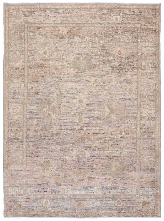 Cremefarbener Orientteppich mit rosafarbener Zeichnung, 341 × 253 cm – Gesamtansicht