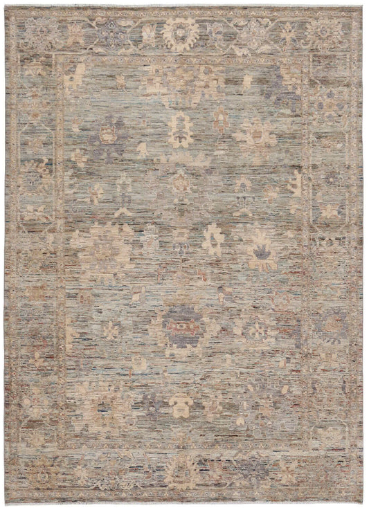 Orientteppich mit Rosetten und heller Bordüre, 350 × 257 cm, Gesamtansicht