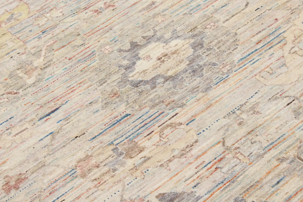 Beiger Orientteppich mit feiner blauer Blütenzeichnung, 293 × 244 cm – Ansicht 4 des handgeknüpften Wollteppichs
