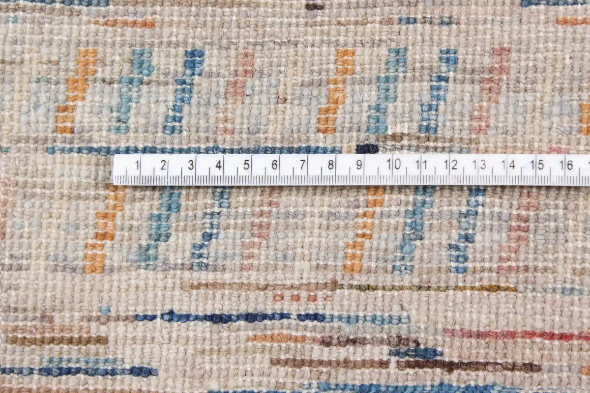 Sandfarbener Berjasta-Teppich mit blauen Querlinien, 347 × 250 cm – Ansicht 7 des handgeknüpften Wollteppichs