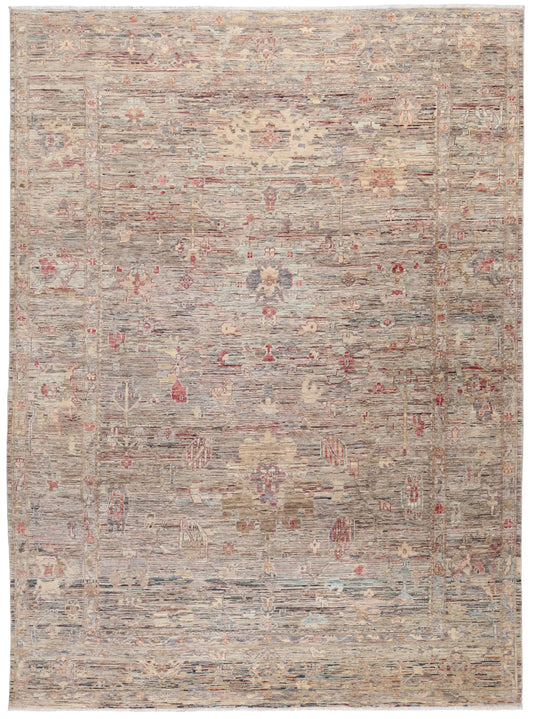 Grauer Wollteppich mit kleinen rosa Blüten, 338 × 254 cm – Gesamtansicht