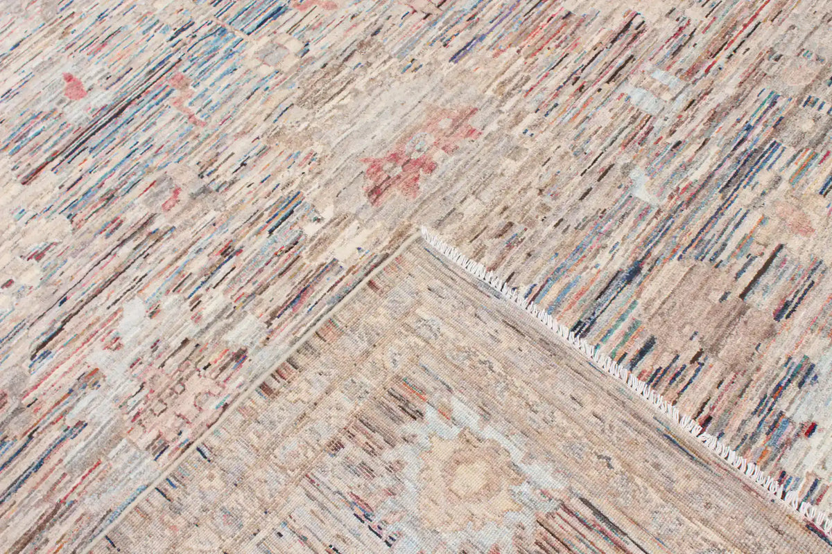 Grauer Orientteppich mit cremefarbenen und roten Blüten, 353 × 273 cm – Ansicht 5 des handgeknüpften Wollteppichs