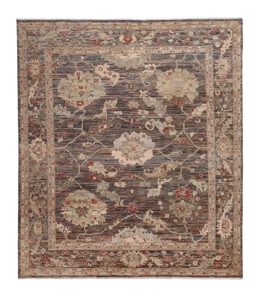 Graubrauner Orientteppich mit hellen Blüten und Rot, 296 × 246 cm – Gesamtansicht