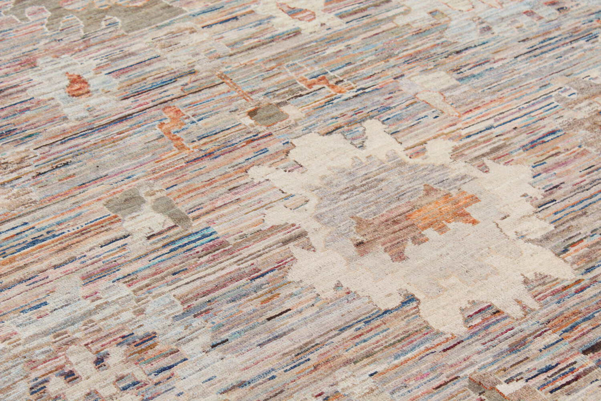Floraler Orientteppich mit cremefarbenen Blüten auf Taupe, 359 × 266 cm – weitere Ansicht 5