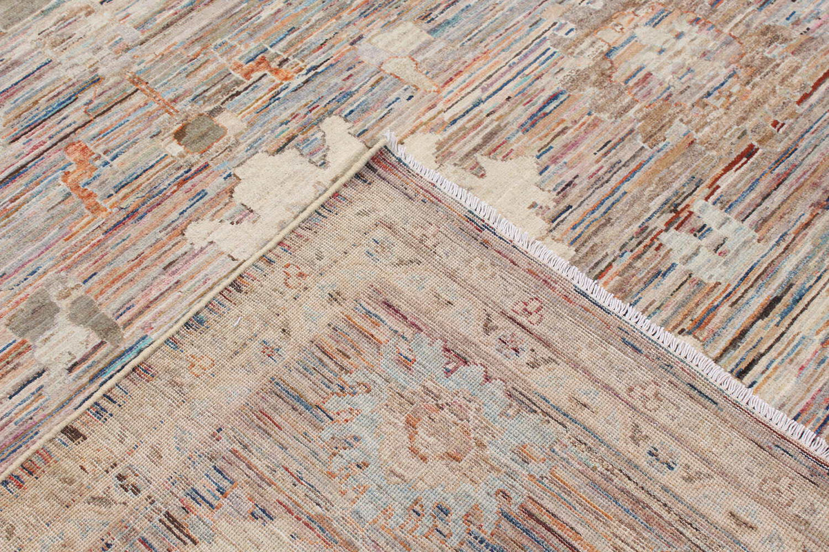 Floraler Orientteppich mit cremefarbenen Blüten auf Taupe, 359 × 266 cm – weitere Ansicht 6