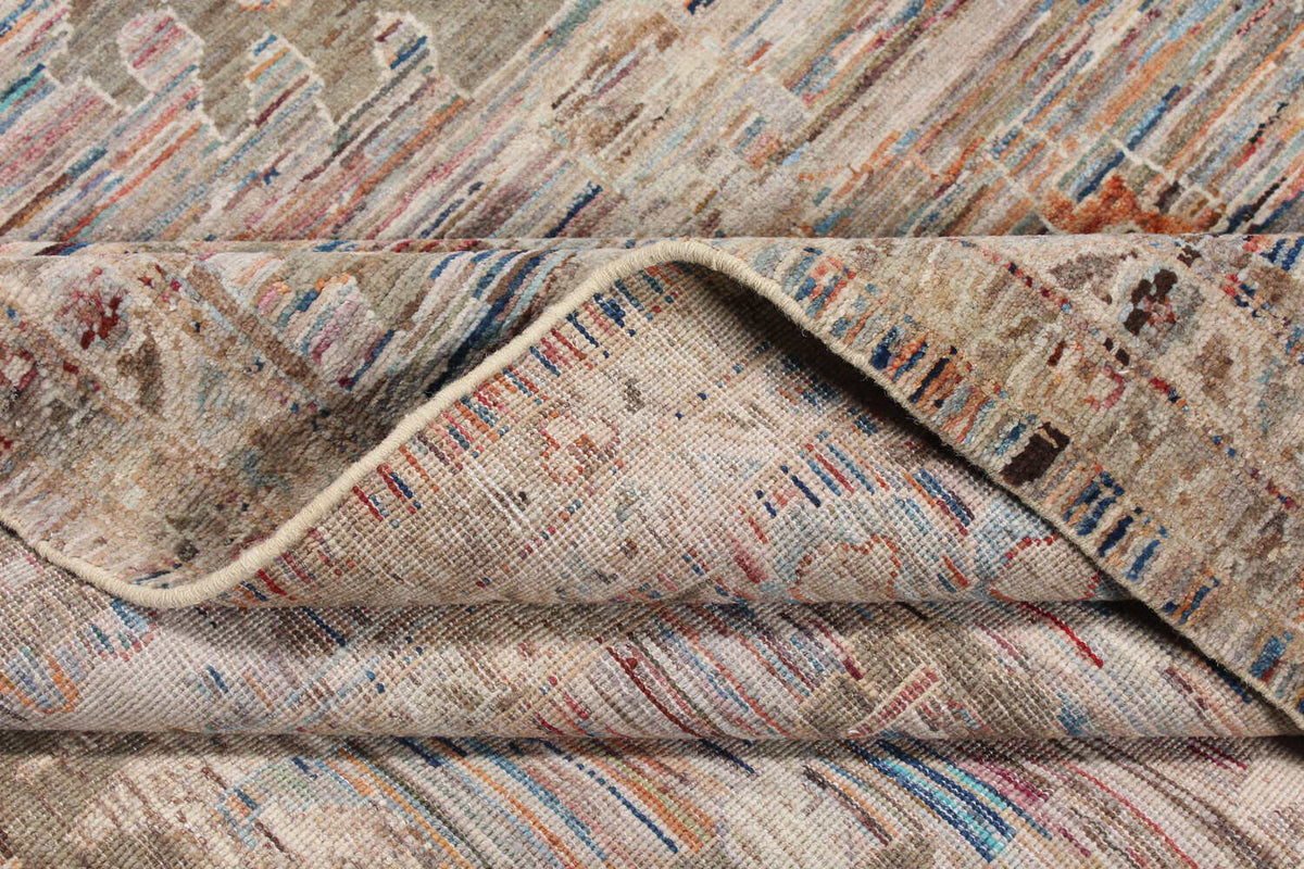 Floraler Orientteppich mit cremefarbenen Blüten auf Taupe, 359 × 266 cm – weitere Ansicht 8