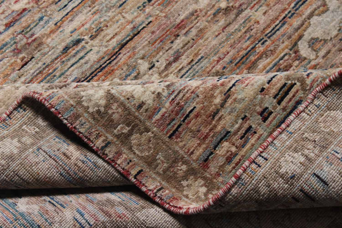 Orientteppich mit hellen Blüten auf graubraunem Grund, 340 × 253 cm – weitere Ansicht 4