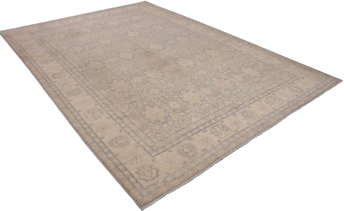 Light Gray & Beige Ziegler Rug with Border, 405 × 283 cm, view 3.