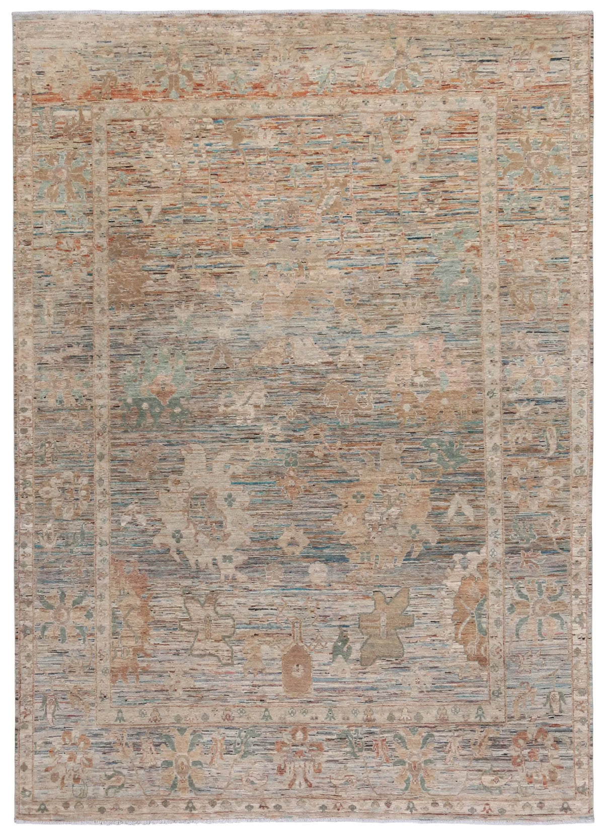 Beiger Orientteppich mit aquafarbenen Blüten, 369 × 259 cm – Gesamtansicht