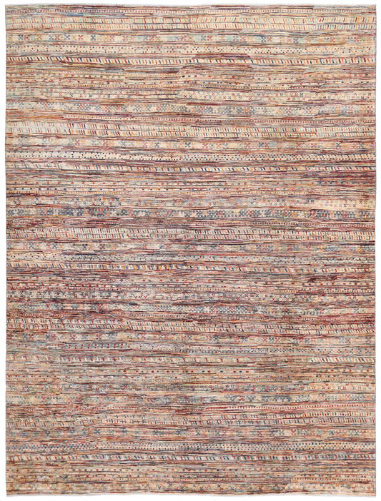 Berjasta-Teppich mit feinen bunten Musterreihen, 391 × 303 cm – Gesamtansicht