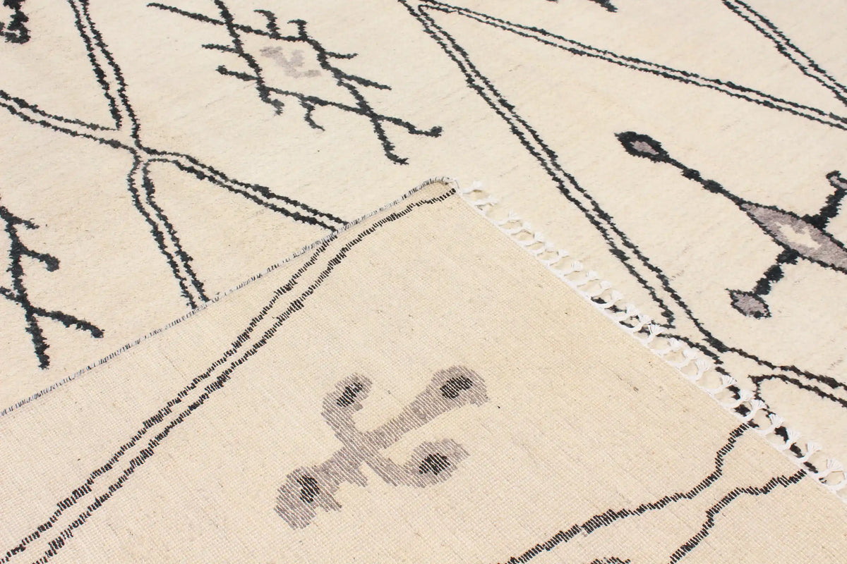 Cream Afghan Rug with Black Diamonds, 420 × 304 cm, view 5.