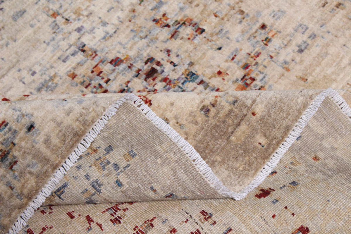 Abstrakter handgeknüpfter Orientteppich aus Wolle in Beige, Grau und Rot, 389 × 299 cm – Ansicht 2