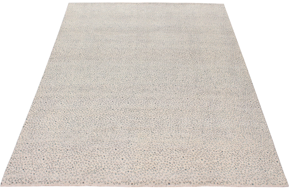Heller Orientteppich mit feinen Farbsprenkeln, 302 × 237 cm – Produktansicht 2