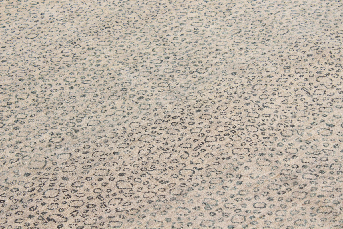 Heller Orientteppich mit feinen Farbsprenkeln, 302 × 237 cm – Produktansicht 4