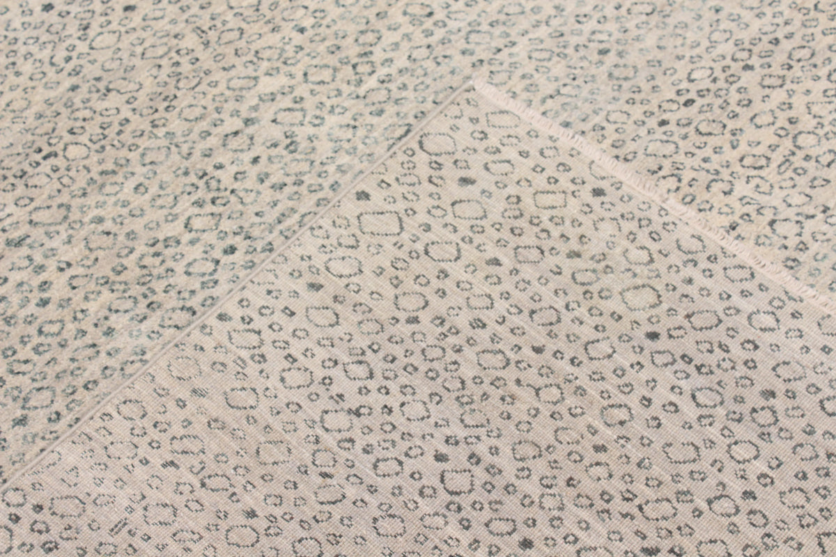 Heller Orientteppich mit feinen Farbsprenkeln, 302 × 237 cm – Produktansicht 5