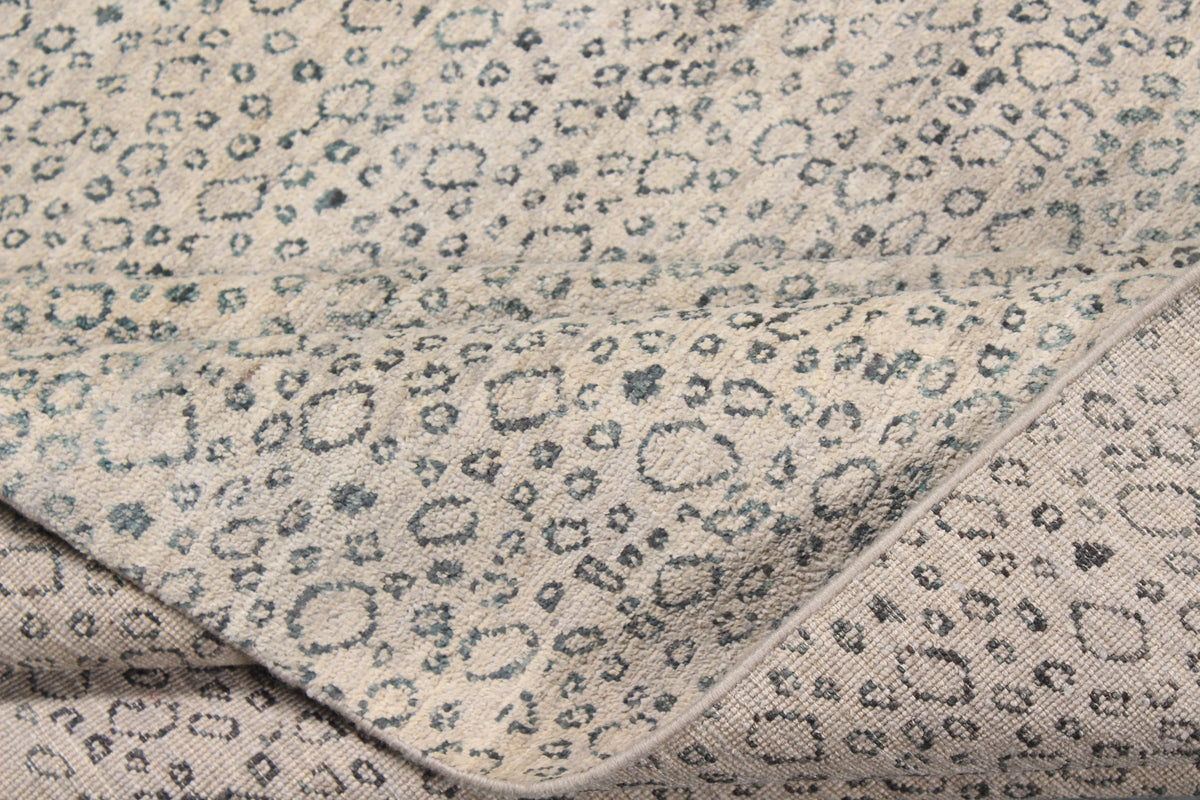 Heller Orientteppich mit feinen Farbsprenkeln, 302 × 237 cm – Produktansicht 7