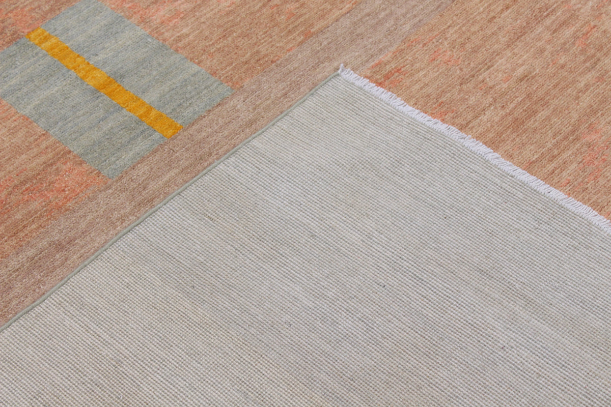 Gray Gabbeh Rug with a Light Medallion, 308 × 242 cm, view 5.