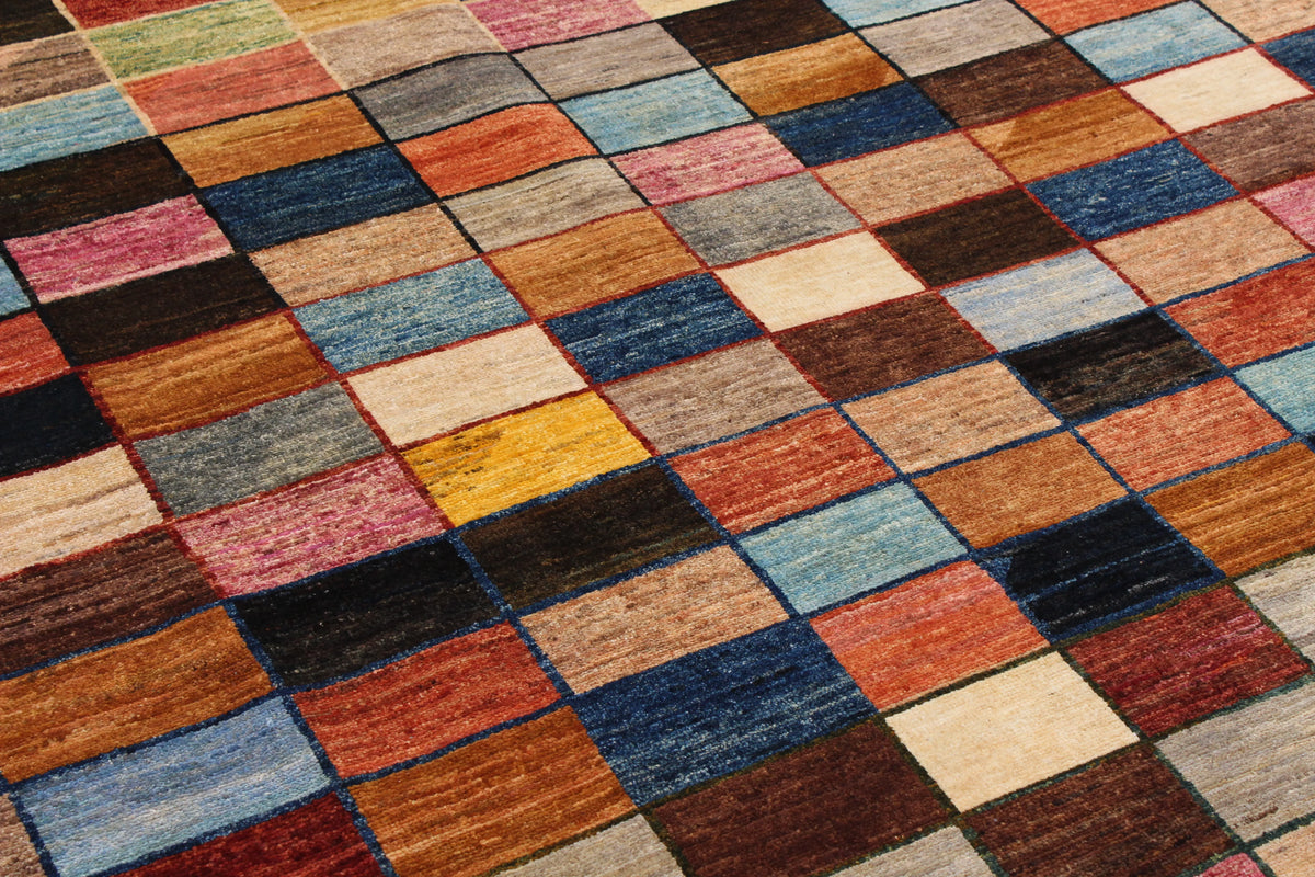 Bunter Orientteppich mit Schachbrettmuster, 296 × 236 cm – Produktansicht 4