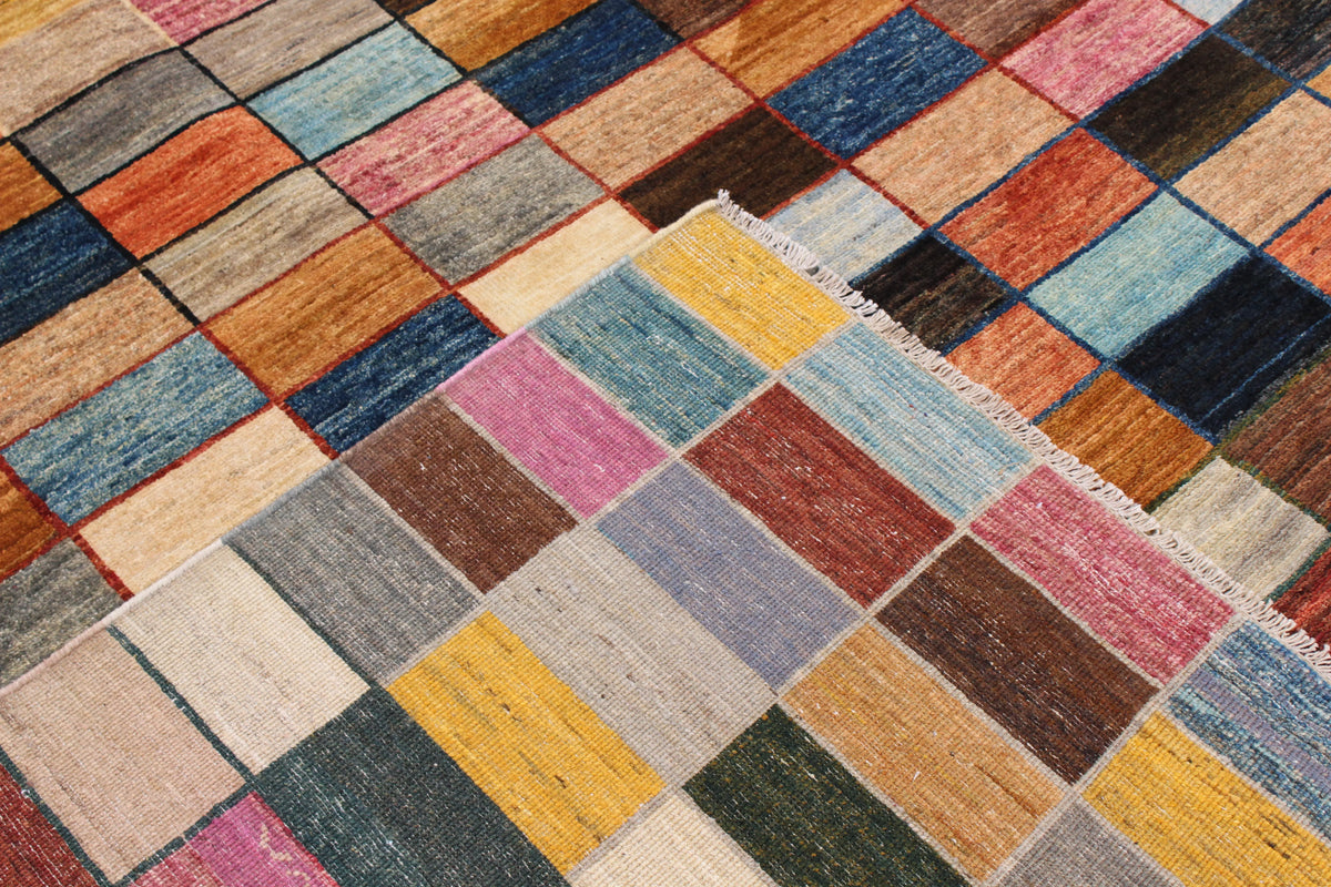 Bunter Orientteppich mit Schachbrettmuster, 296 × 236 cm – Produktansicht 5