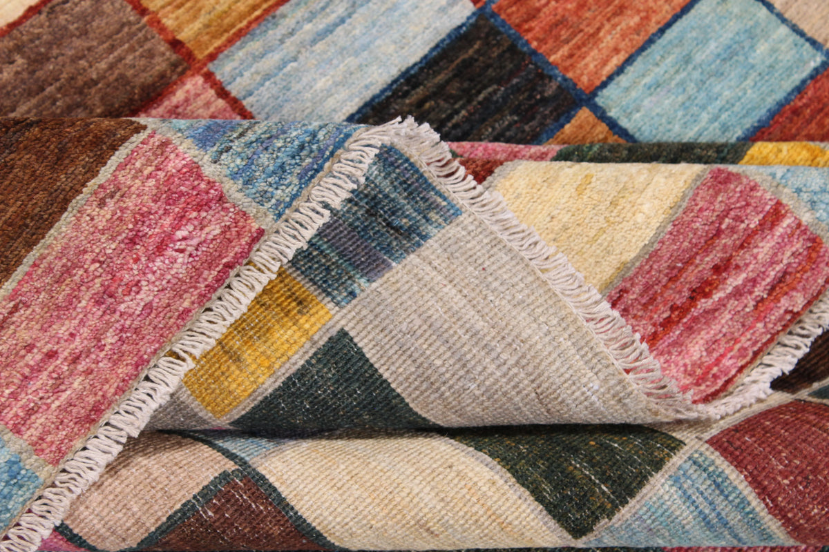 Bunter Orientteppich mit Schachbrettmuster, 296 × 236 cm – Produktansicht 9