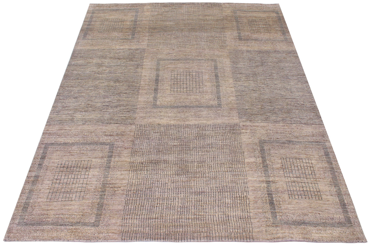 Orientteppich in Greige mit Quadraten, 310 × 239 cm – Produktansicht 2