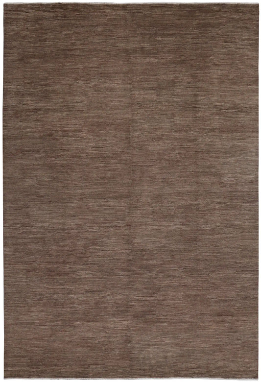 Brauner Wollteppich mit feiner Quermelierung, 436 × 296 cm – Gesamtansicht