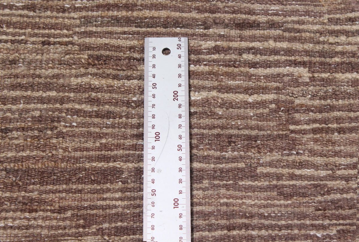Brauner Wollteppich mit feiner Quermelierung, 436 × 296 cm – Produktansicht 6