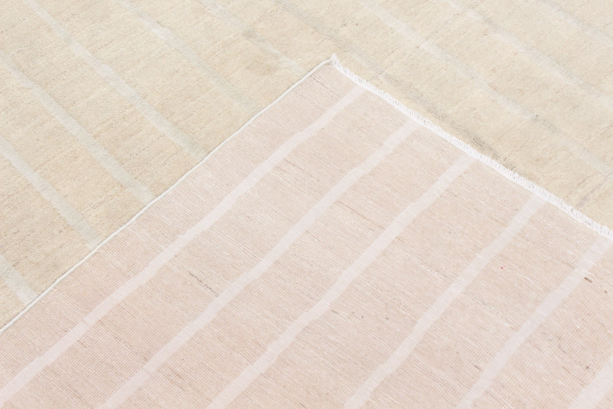 Cremebeiger Orientteppich mit Längslinien, 308 × 235 cm – Produktansicht 5