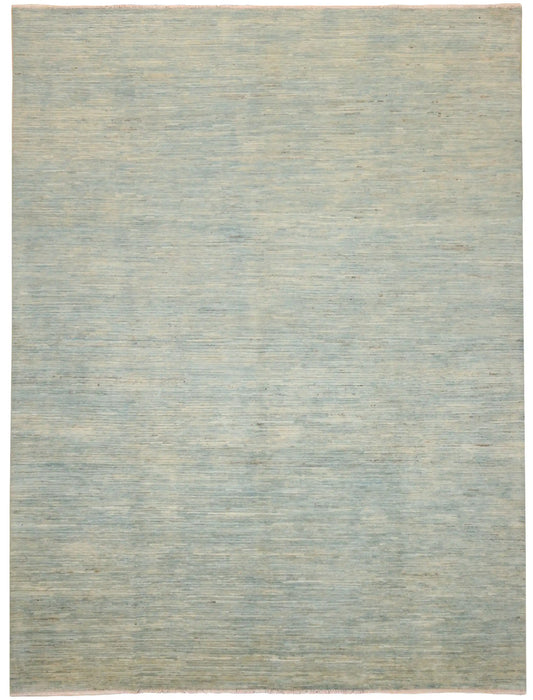 Großer hellblauer Wollteppich mit Melierung, 383 × 290 cm – Gesamtansicht