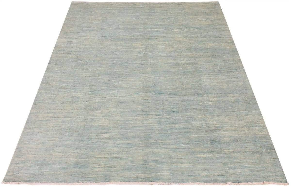 Großer hellblauer Wollteppich mit Melierung, 383 × 290 cm – Produktansicht 2