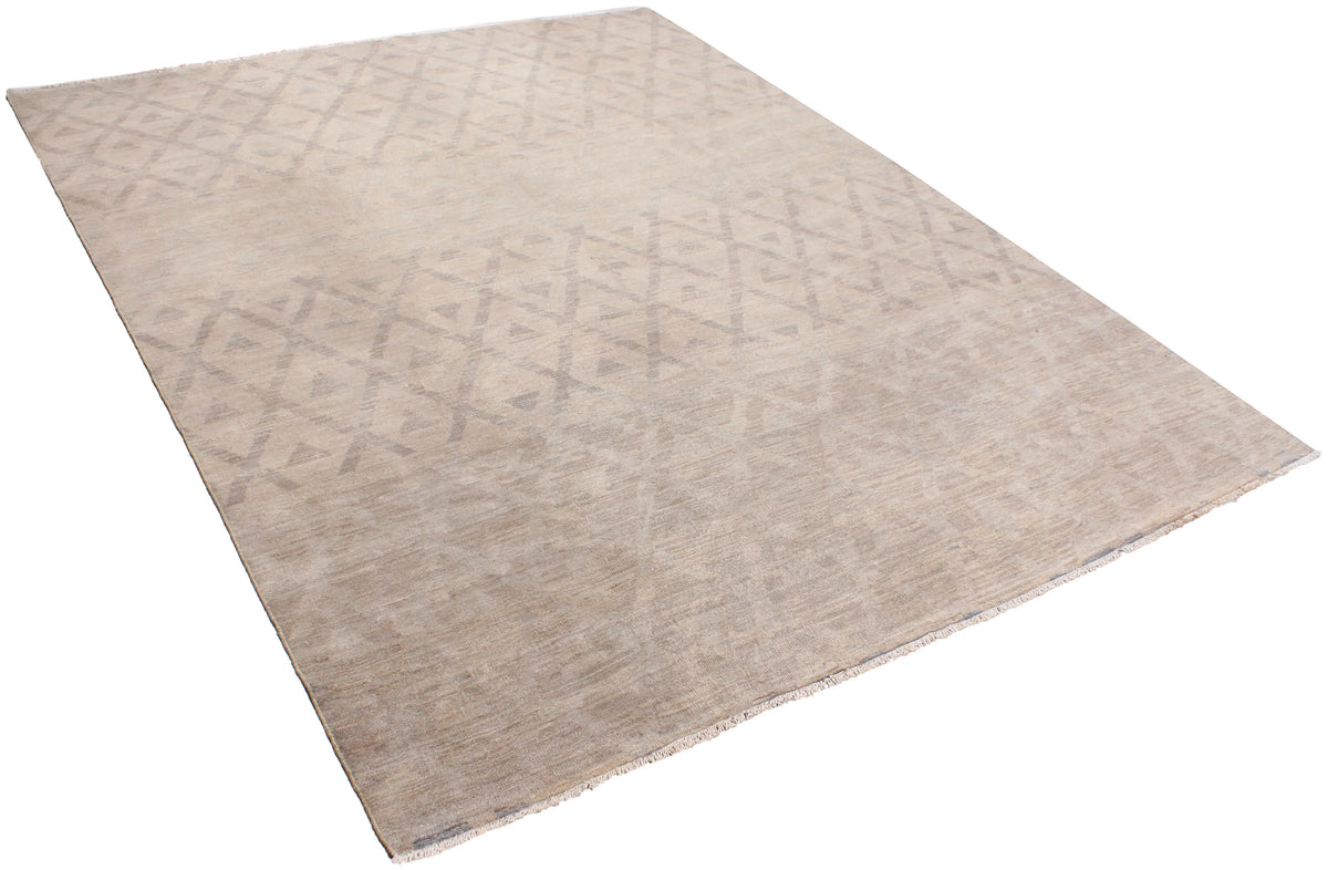 Sandfarbener Wollteppich mit Rautenbändern, 315 × 241 cm – Produktansicht 3