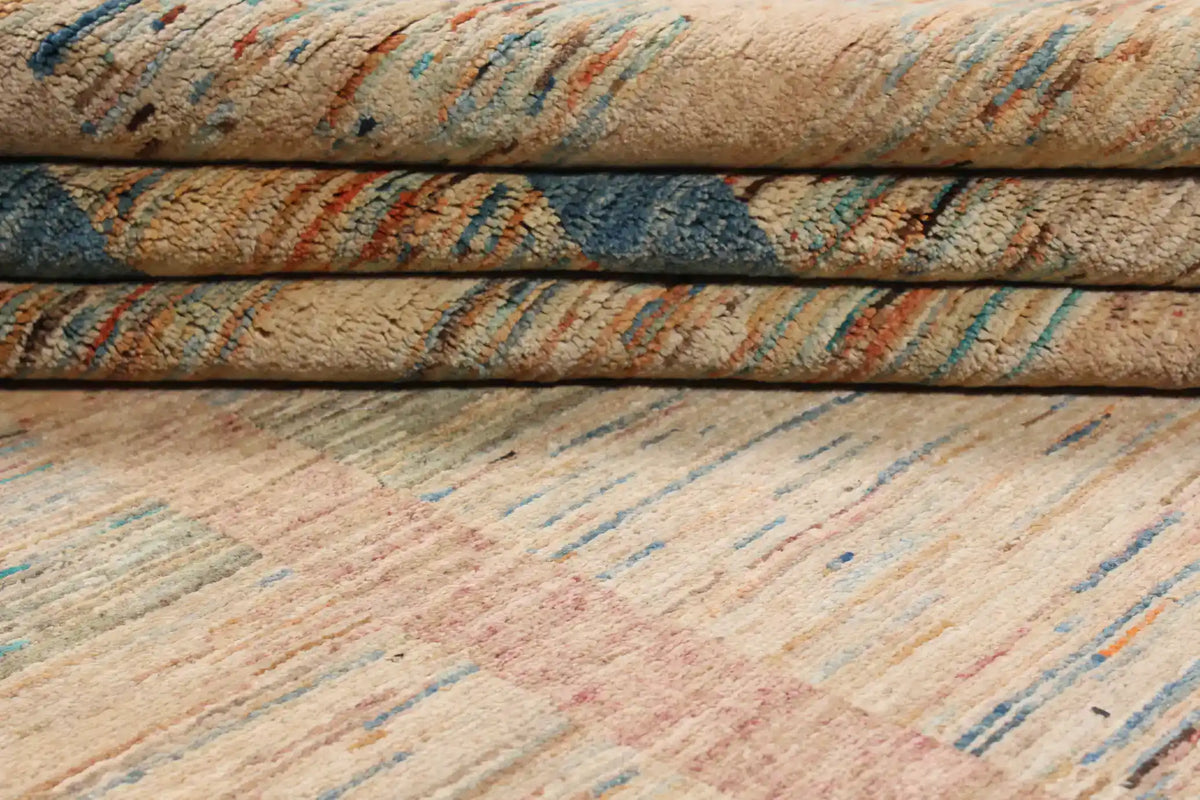 Moderner Wollteppich in Sand und Blau mit Rechtecken, 350 × 250 cm – Ansicht 8 des handgeknüpften Wollteppichs